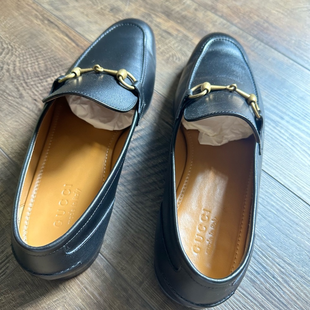 Gucci Black Leather Loafers with Gold Hardware - Picture 3 of 6